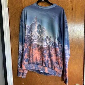 Mountain design sweatshirt